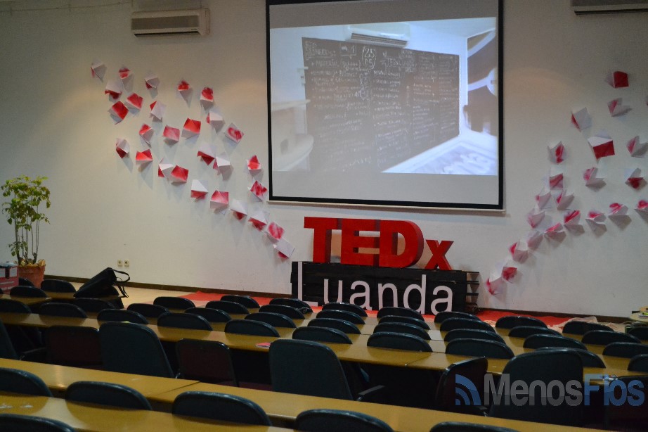 0-TEDxLuanda-aovivo (1)