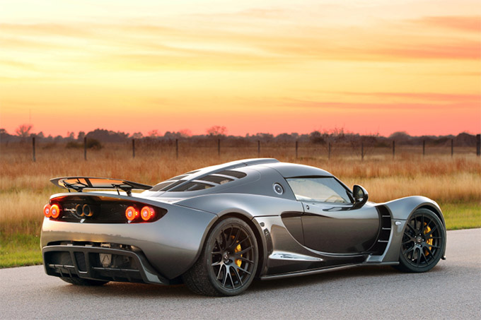 Venom-GT-Runs-0-to-2657-mph-in-2-Miles