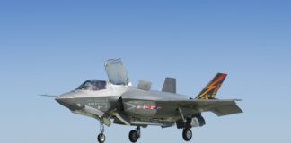 A primeira decolagem vertical do F-35B