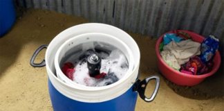 Uma máquina de lavar que não precisa de electricidade e custa apenas 40 USD Giradora, a máquina de lavar que custa 40 USD