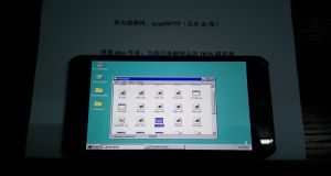 Windows 95 num iPhone 6 Plus? Sim os chineses mostram como