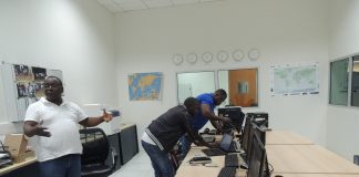 Quantas pessoas usam internet, telemóvel ou computador em Angola?