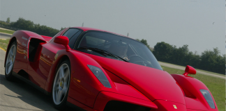 Ferrari planeia entrar para o mercado dos supercarros elétricos