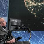 Stephen Hawking- menos fios