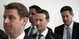 Acionistas do Facebook pedem a saída Zuckerberg