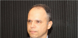 Angola vai introduzir pagamentos via telemóvel em 2019