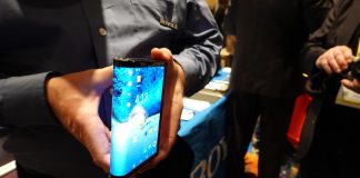 O primeiro smartphone dobrável do mundo já é uma realidade