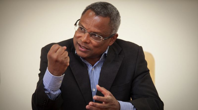 JOSÉMARIANEVES Menos Fios