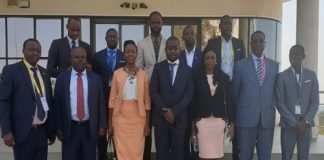 Ministra das TIC do Ruanda visitou o centro de controlo do Angosat