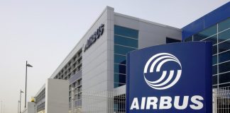 Técnicos do GGPEN recebem formação da AIRBUS em montagem e testes de grandes satélites