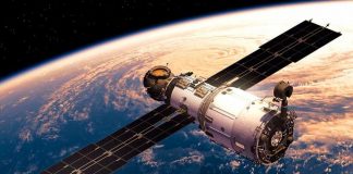 Explosão do satélite Russo, colocou em risco uma estação espacial