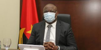 Operadoras de celulares russas poderão entrar no mercado angolano em breve, reforça Ministro