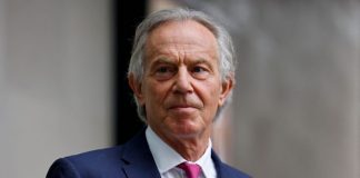 Tony Blair defende revolução tecnológica em África