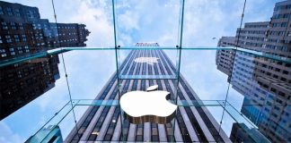 Retirar o carregador e os EarPods da caixa do iPhone rendem muito dinheiro à Apple