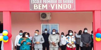 Uíge. Escolas beneficiam-se de materiais informáticos