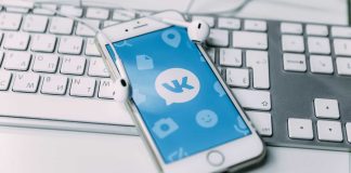 Apple bloqueia a maior rede social russa