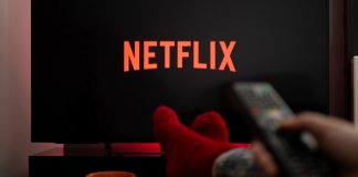 Netflix lança pacote mais barato com anúncios