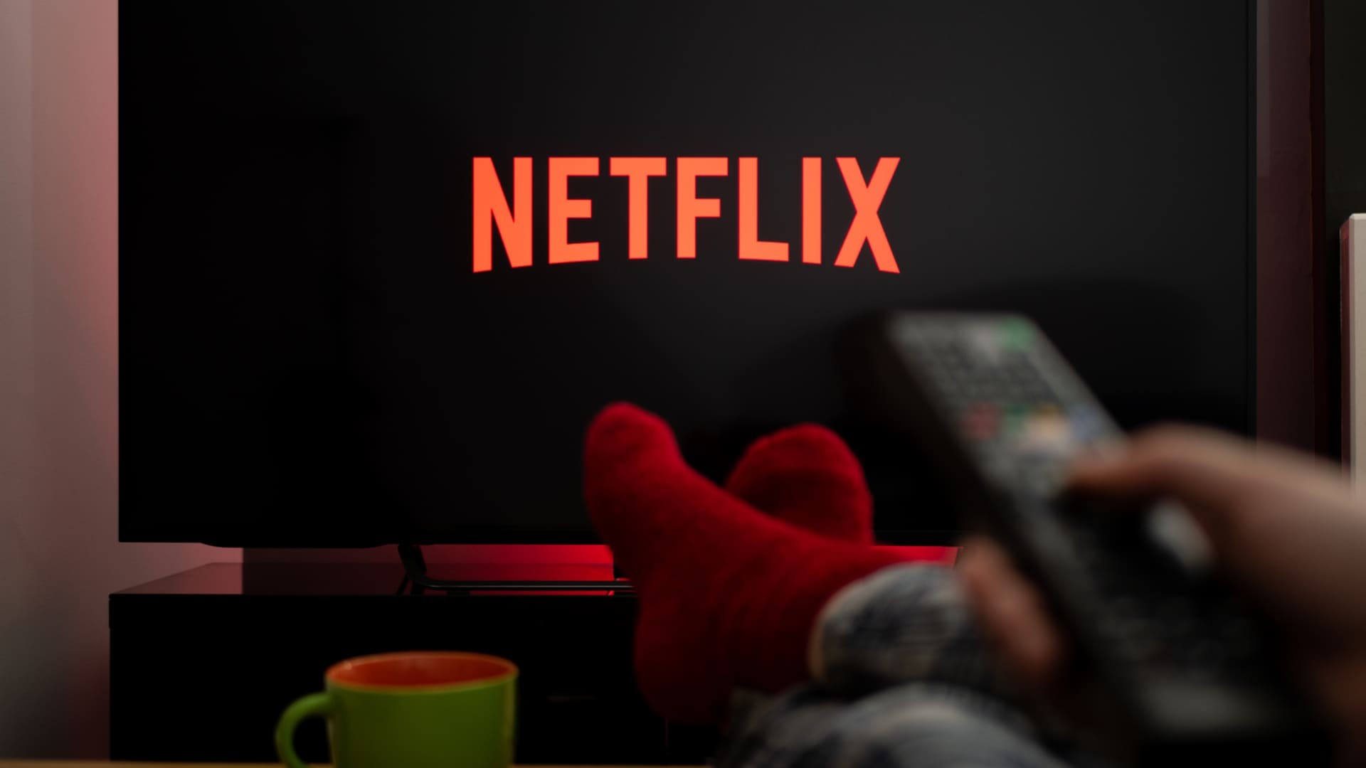 Netflix começa a encerrar plano básico sem anúncios - TecMundo