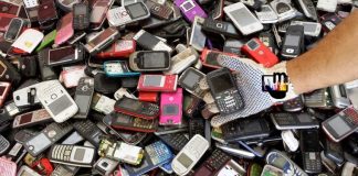 Cinco mil milhões de telefones no lixo este ano