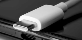 União Europeia aprova carregador universal obrigatório em 2024