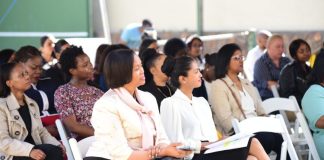 Incubadora digital lança serviço para conectar as mulheres africanas com tecnologia