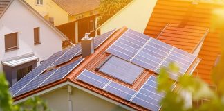 Painéis solares vão ajudar meninas a estudarem à noite em Cabo Verde