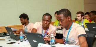 Inovadores angolanos criam aplicativo para dinamizar sector dos seguros no país