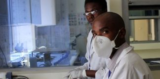 Académico defende o reforço na investigação científica para fomentar a ciência e tecnologia no país