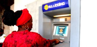 Consultório MenosFios: Ficou com o multicaixa retido no ATM? Saiba o que fazer