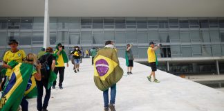 Meta vai bloquear conteúdo que promova invasão de Brasília