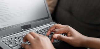 Criação de plataformas web de notícias registam maior faturação face à procura