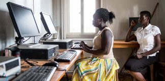 Mulheres angolanas pedem mais oportunidades para inclusão digital