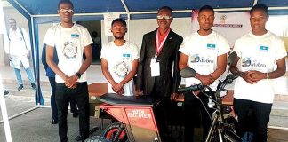 Huíla. Estudantes do ensino médio criam motorizada elétrica