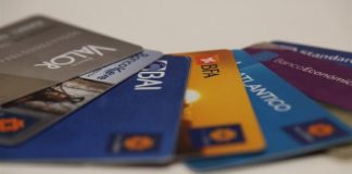 Bancos angolanos devem reforçar sistemas de segurança eletrónica, alerta IMA