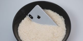 Alerta da Apple: evite colocar iPhone molhado no arroz