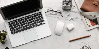 Empresas angolanas devem criar um plano estratégico de literacia digital, defende especialista