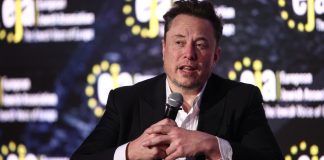 Musk anuncia ligação directa do Starlink aos telemóveis