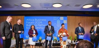 Angola e Estónia assinam acordo em matéria de governação eletrónica