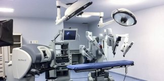 Consórcio americano quer implementar cirurgia robótica no país