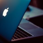 apple-logo-backlit-mac