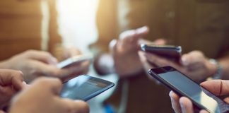 Conheça os smartphones que mais radiações emitem