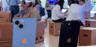 iPhone dobrável da Apple pode chegar apenas em 2026, revela Bloomberg