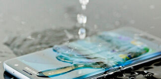 Consultório MenosFios: Saiba o que fazer quando o smartphone cair na água