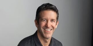 John Ternus é o novo CEO da Apple e sucede a Tim Cook na liderança da tecnológica