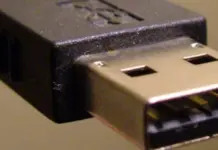 A história do USB: do conector que só encaixava de um lado ao iPhone