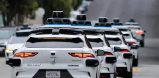 Waymo desafia Tesla na corrida pelos carros autónomos
