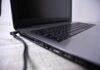 Deixar o notebook ligado à tomada o dia todo estraga a bateria?
